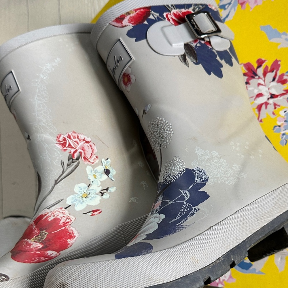 Joules Gray and Blue Floral Rain Boots - Picture 12 of 13